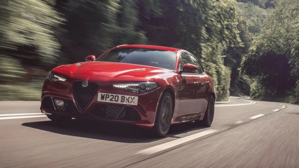 Кога: 2028 
Новата Alfa Romeo Giulia трябваше вече да е тук, но и италианците бяха принудени в движение да измислят начин да й оставят двигателя с вътрешно горене, вместо тя да е само електрическа (според оригиналния план). Догодина ще имаме повече яснота какво е произлязло от това. 

